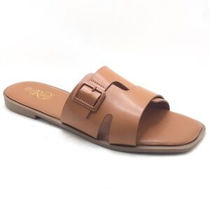 Modern Rebel Womens Danielle Brown Buckle Strap Flat Slip-On Sandal